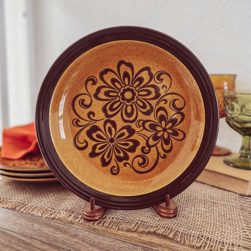 Vintage 1970's Andre Ponche Retro Flower Decostone Dinner Plate Set of 2